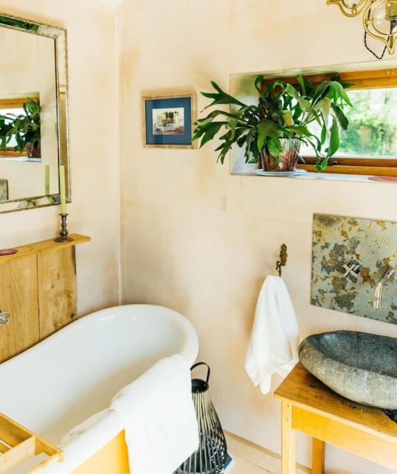 Romantic Country Annex With Views - 10 Min To Bath Cold Ashton Kültér fotó